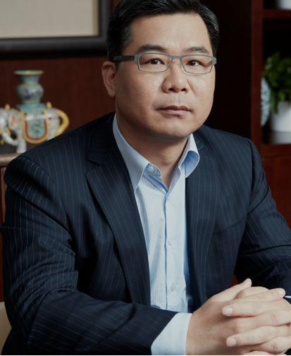 李杰，北京市青联委员、西城区政协委员、名赫控股集团公司董事长