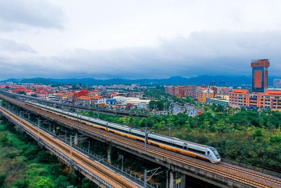 　　高铁一响，黄金万两 图源：图虫创意