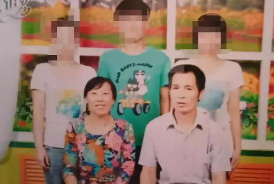 　小雨全家福 图/网络&nbsp;