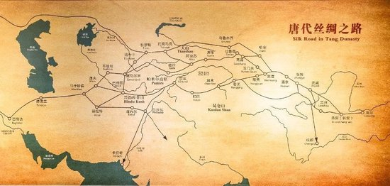 ▲唐代丝绸之路，经过新疆众多地区。（图片来源：视觉中国）