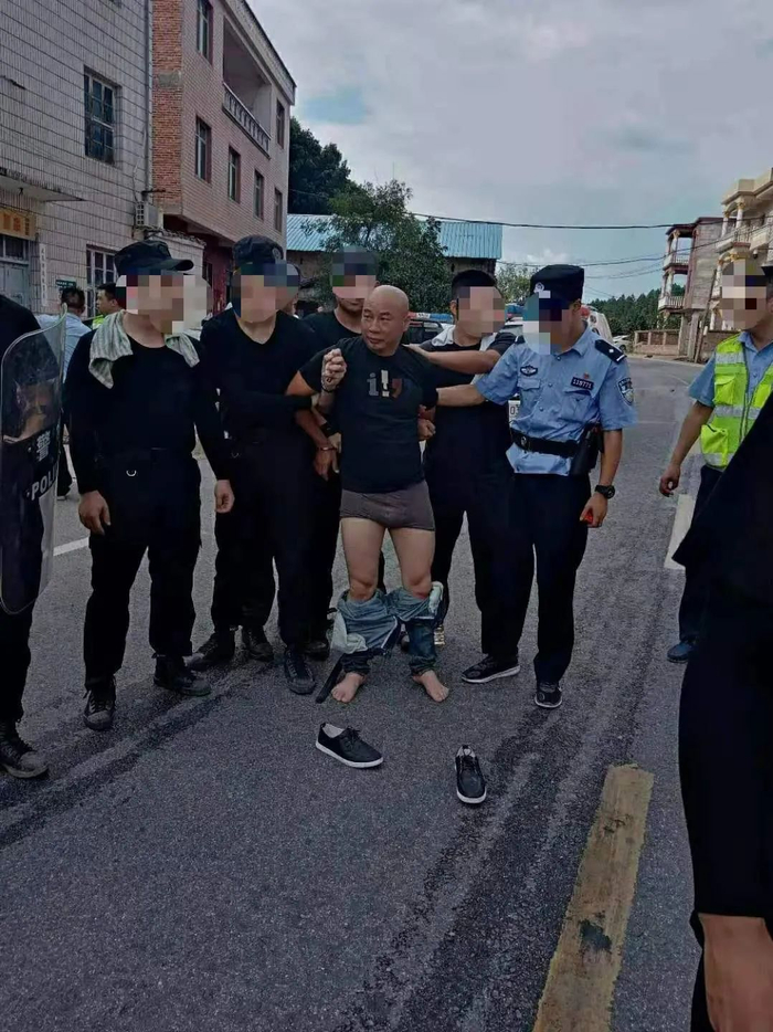 曾春亮被捕。图片来源：央视新闻