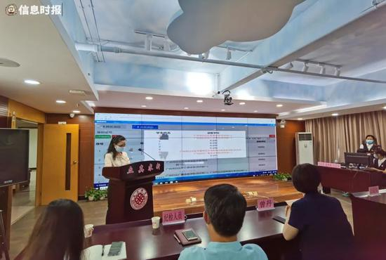 2020年白云区民办初中电脑摇号仪式。信息时报记者 刘诗敏 摄