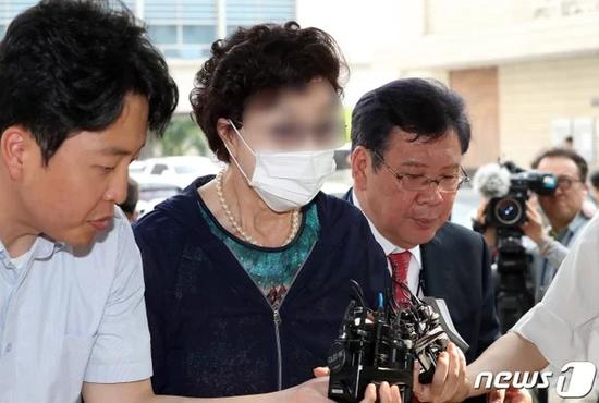 尹锡悦岳母被捕，韩国总统的“魔咒”又要来了吗？