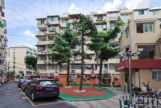  整治后的乐山六七村居委