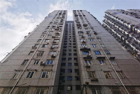 △高空抛物事故案发楼幢。