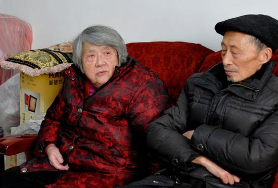 陈满父母在家等待再审最后结果。&nbsp;澎湃新闻记者 胥辉 资料图