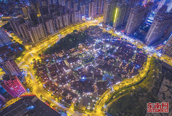 位于晋江青阳街道的五店市传统街区是晋江城区的发源地，经过保护性开发的五店市崭露出新的容颜。　本报记者　林熙　摄