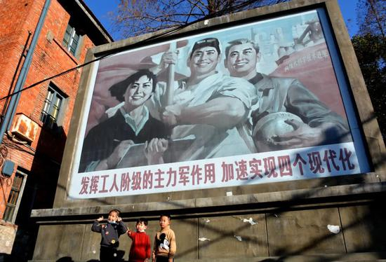  ▲ 电影播出之后，取景地卫东机械厂成为了“网红打卡地”。图/视觉中国