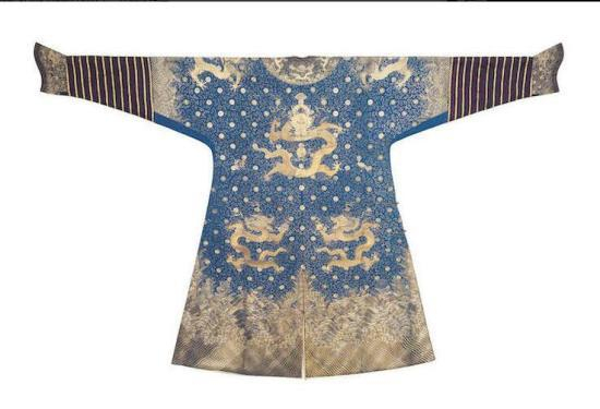 龙袍背面 图片来源：拍卖行截图