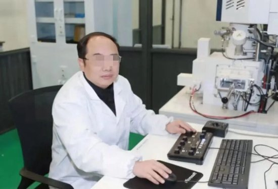 江苏科技大学原教授郭某。图/网络