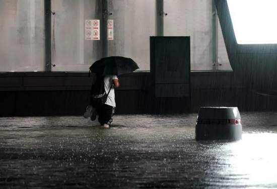 郑州东站旅客滞留（来源：新华社&nbsp; 李安 摄）