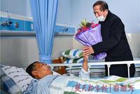 男子刺伤医生后跳楼身亡 受伤医生已转入普通病房