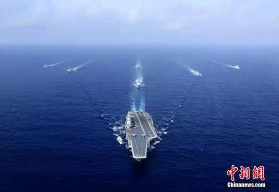 中国海军辽宁舰航母编队。中新社发&nbsp;张凯&nbsp;摄
