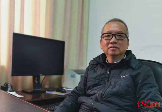  ↑地质专家王宇