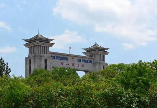  绥芬河口岸。/图片来自绥芬河市政府官网