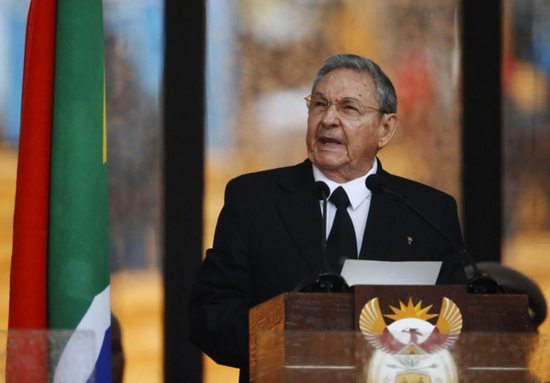 ·劳尔·卡斯特罗