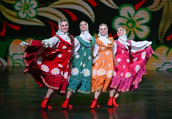 2024年6月22日，2024-2025“中俄文化年”海南岛欢乐节俄罗斯艺术团体巡演在中国海南省海口市举行。新华社记者 郭程 摄