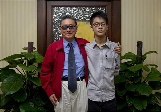 李敖和儿子李戡合影。澎湃新闻 资料图