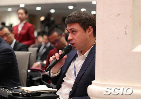 塔斯社记者提问（赵一帆 摄）