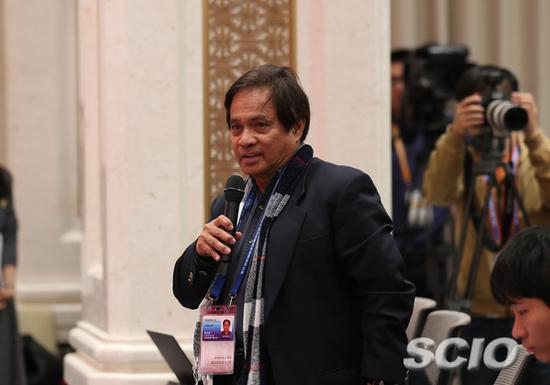 美国全国广播公司记者提问（赵一帆 摄）