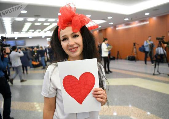  每年的这个时候往往都会成为记者们的“狂欢节”