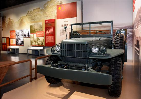 这是香山革命纪念馆中，《为新中国奠基——中共中央在香山》主题展览展出的中共中央迁驻香山时使用的同型吉普车（9月7日摄）。新华社发（任超 摄）