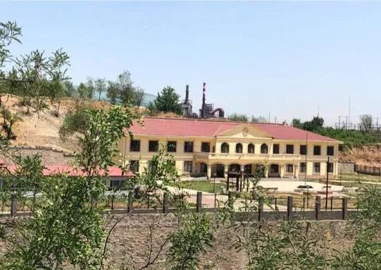  （图：昔日“爱心村”已被依法关闭。）