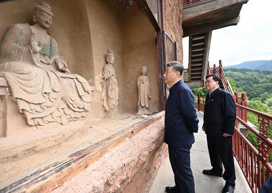 △2024年9月11日，习近平总书记在甘肃天水市麦积山石窟考察。