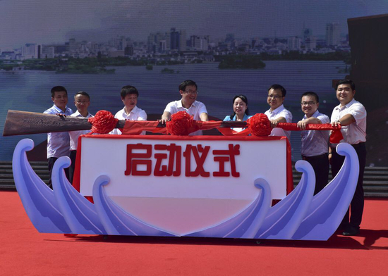  “初心在身边 红船驶进新时代” 网络主题宣传活动启动仪式现场。资料图