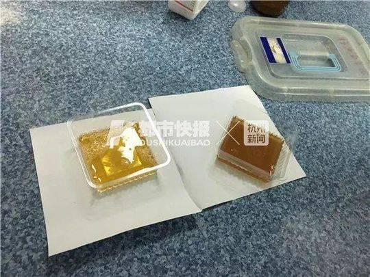 （浅色的是程师傅的尿样，加了试剂后变成了深色）