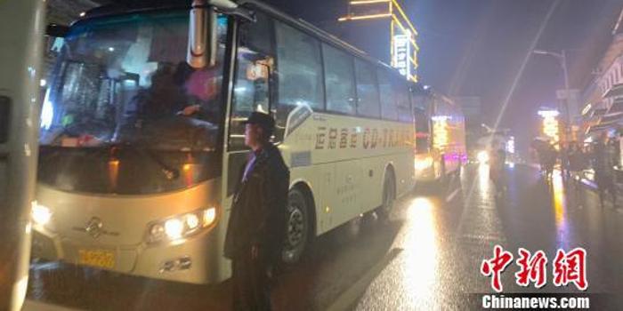 四川臥龍暴雨災害已致8人失聯 疏散游客上萬人