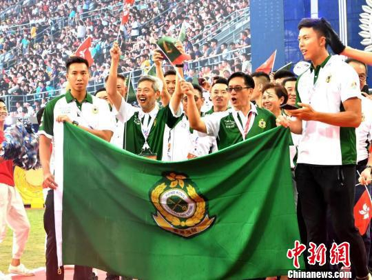  中国香港队入场。　安源 摄