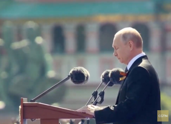  阅兵开始前，普京发表讲话。/CGTN直播截图