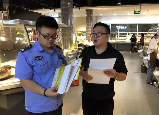 梁峰开展安全防范宣传