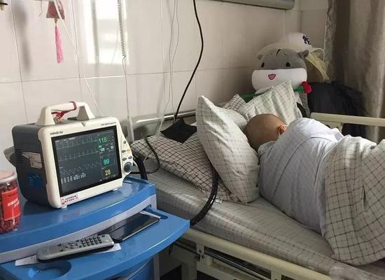 ▷ 小静目前已开始接受化疗