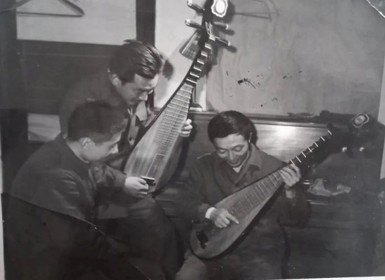 年轻时的刘德海