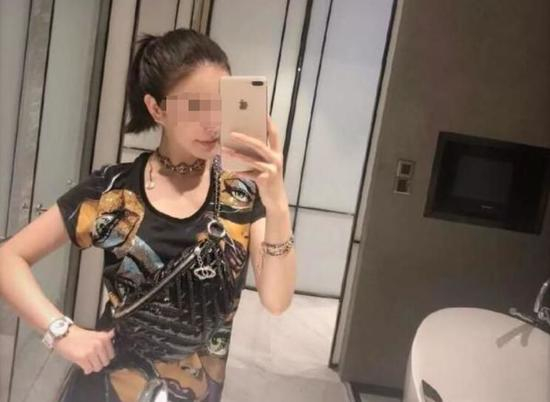  嫌疑人谭某某