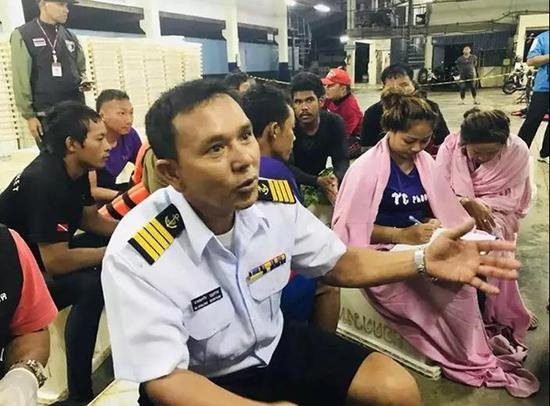 “凤凰号”船长事后回忆翻船经过。 资料图