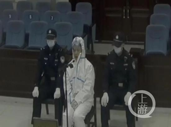 2020年12月8日，四川屏山原县长李川出庭受审。/中国庭审公开网