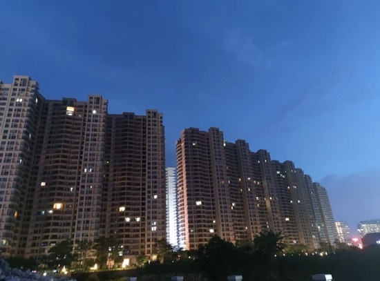 大亚湾片区海景房项目整体亮灯率并不高 | 每经记者 陈荣浩 摄