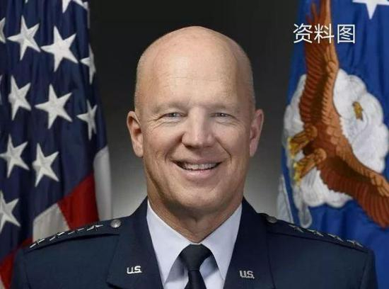 没当过飞行员的空军上将