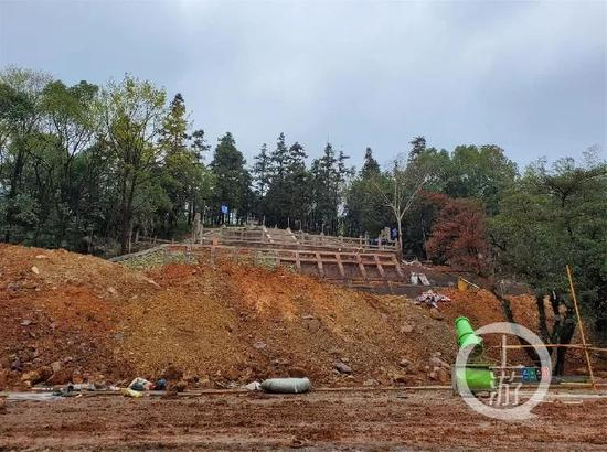  3月11日，长沙岳麓区，曾国藩墓护坡加固工程现场。/上游新闻记者 肖鹏