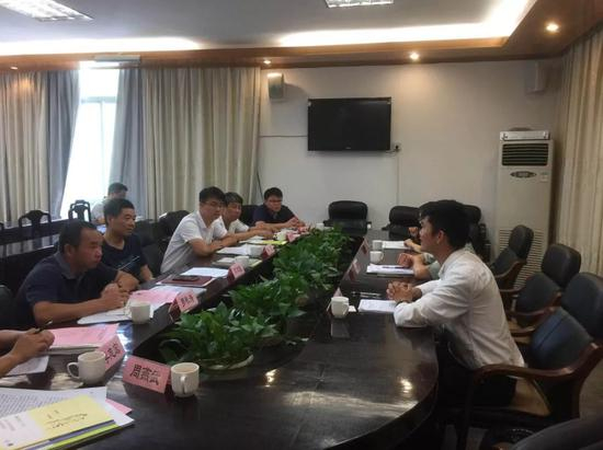 △辛星（左三）