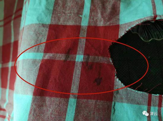路家保存的床单上有疑似血迹
