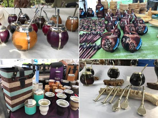 △马黛茶由马黛树（学名巴拉圭冬青）的叶子制成。一个茶壶（最早是用葫芦制成，现在也用木头、金属等制作）、一个过滤吸管是马黛茶的必备茶具。在布宜诺斯艾利斯，经常可以见到琳琅满目的马黛茶茶具。（央视记者拍摄）