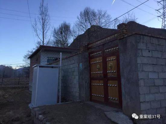 　　▲2019年1月21日，河北涞源县邓家庄村王小雨家大门紧闭，自案发后此处便无人居住。 &nbsp;&nbsp;&nbsp;&nbsp;新京报记者 韩茹雪 摄
