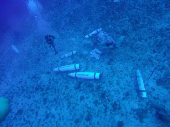 ▲美军Mk63沉底雷水下布设图