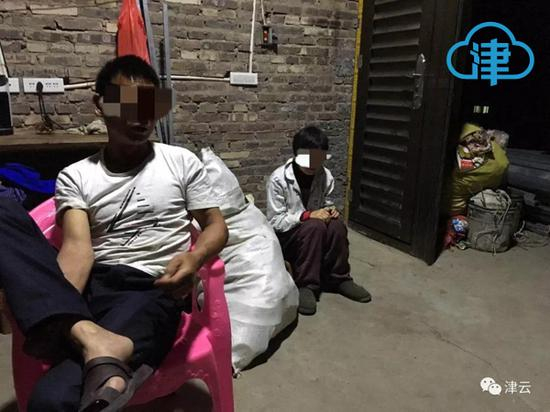 吴谢宇老家，奶奶去世，家中姑父和姑姑在