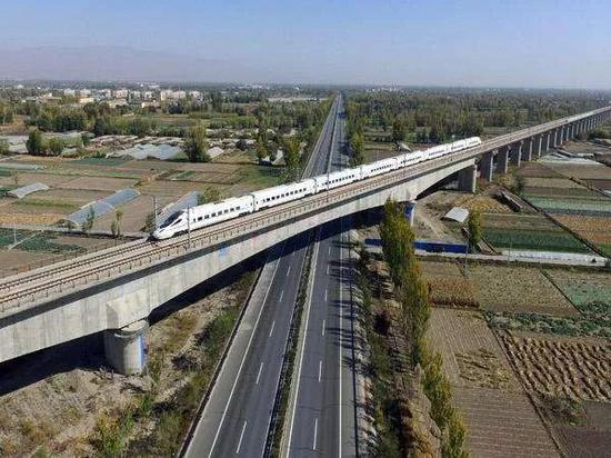　▲图为兰新高铁