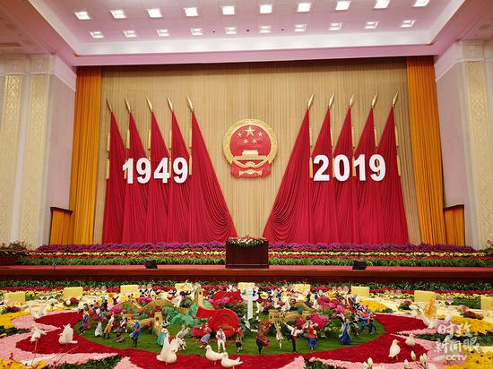△国庆招待会现场。（央视记者黎兵、王晓东拍摄）